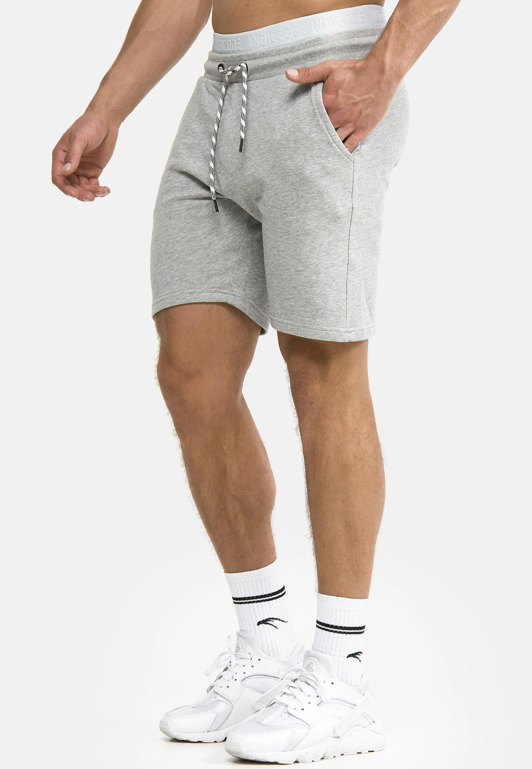 Indicode Herren Yates Sweatshorts mit Kordelzug und 3 Taschen