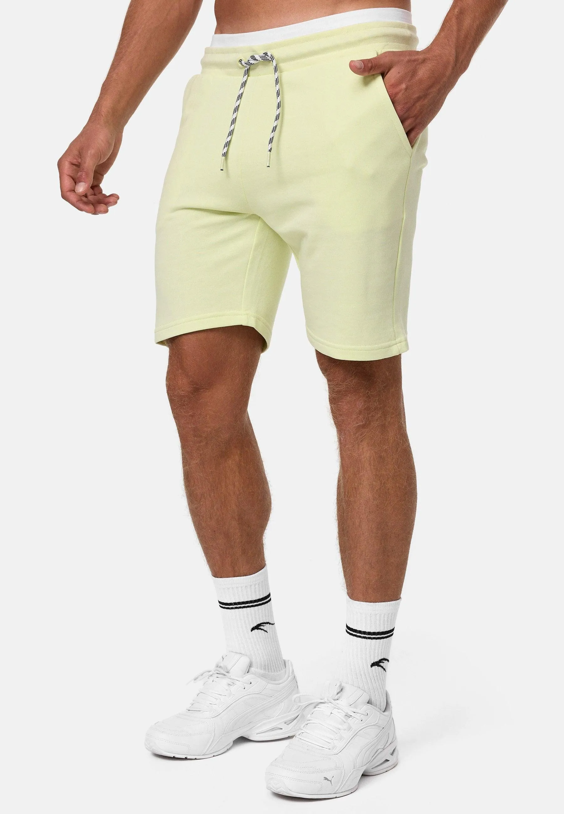 Indicode Herren Yates Sweatshorts mit Kordelzug und 3 Taschen
