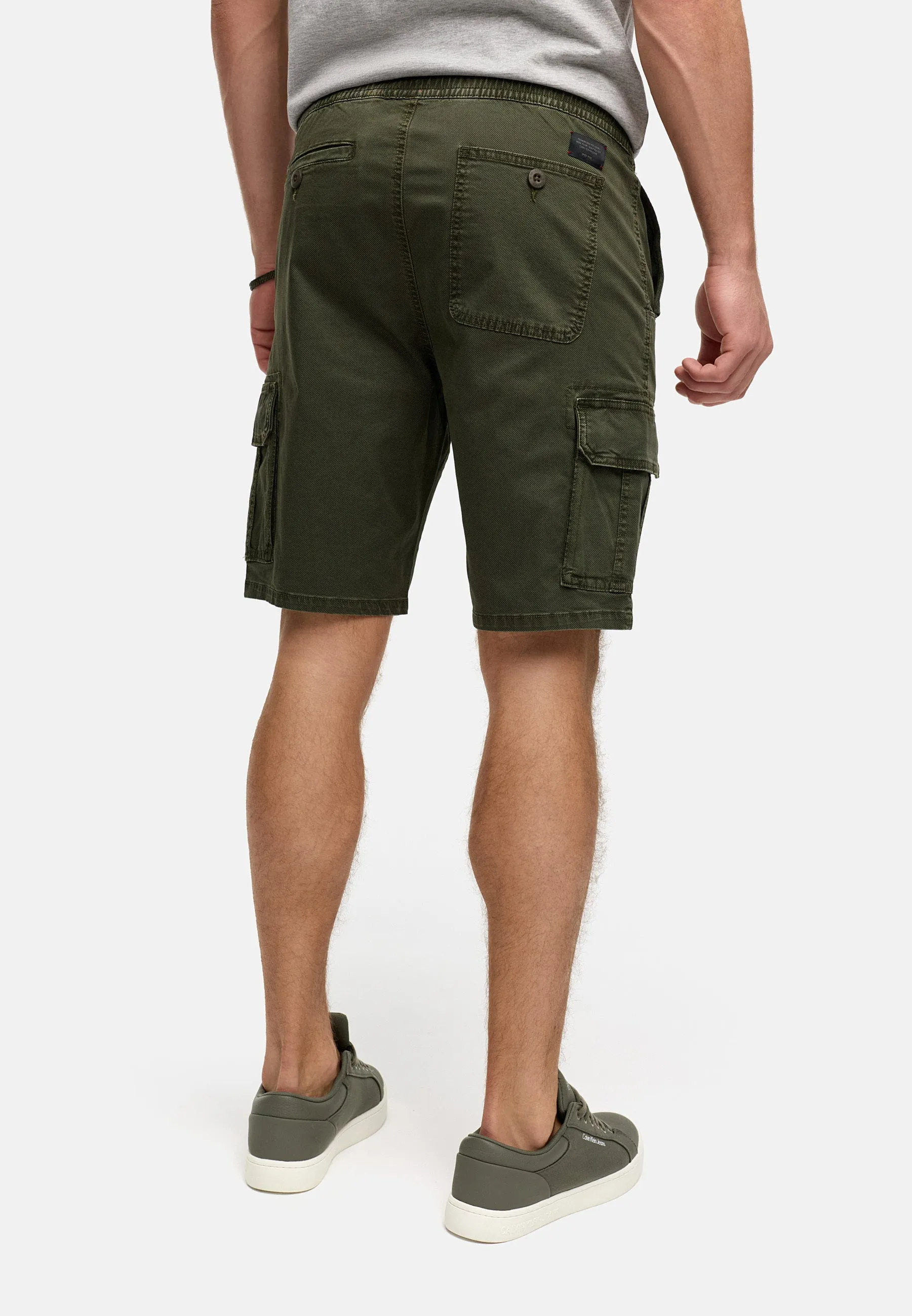 Shorts Cargo INKews