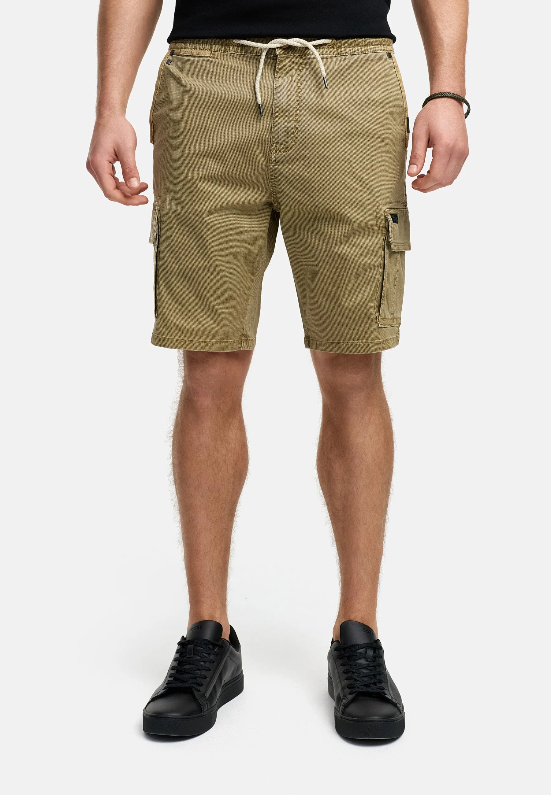Shorts Cargo INKews