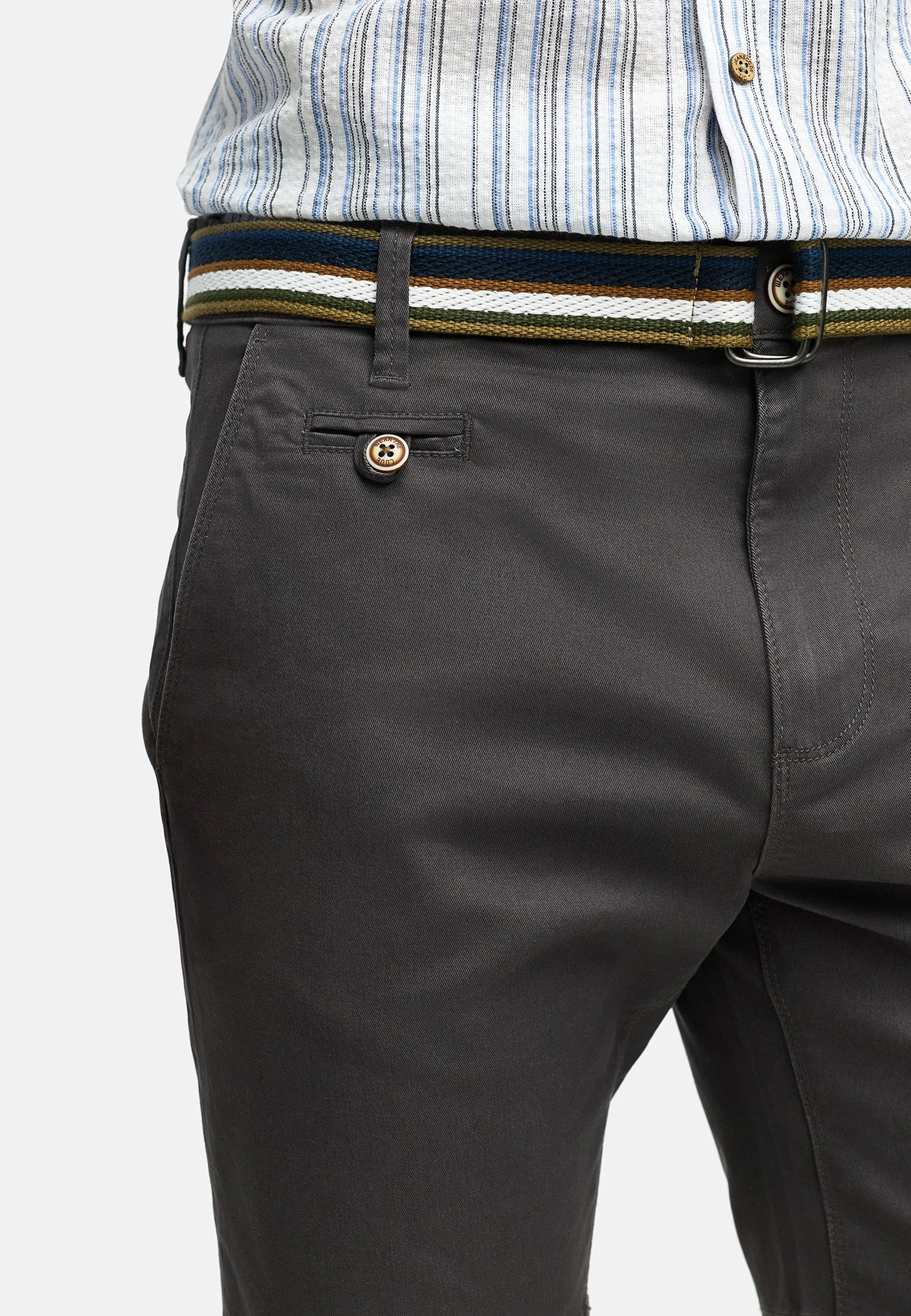 Shorts Chino INThews