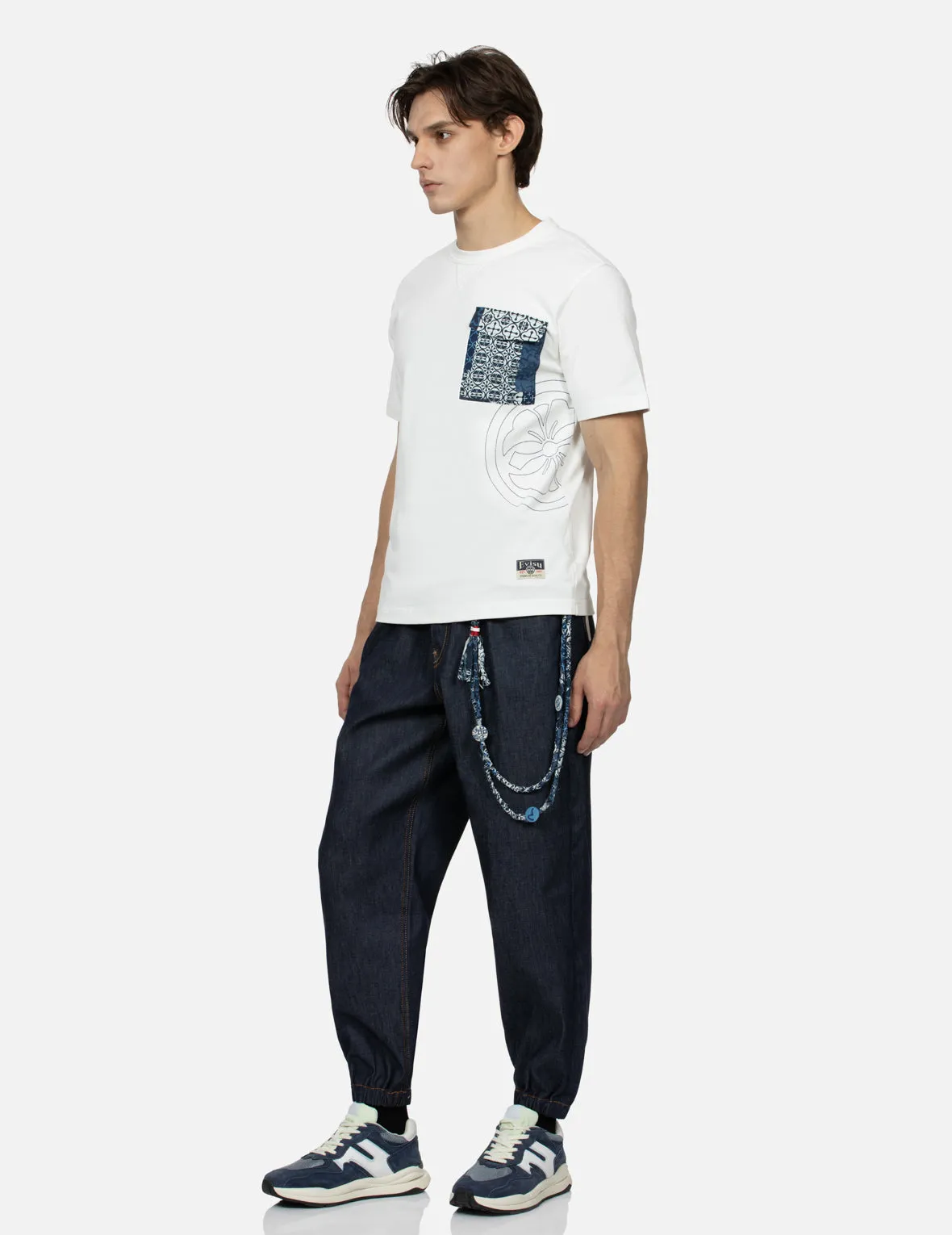 SPRING/ SUMMER COLLECTION 2025 Kamon Stitching with Patterned Pocket Regular Fit T-shirt