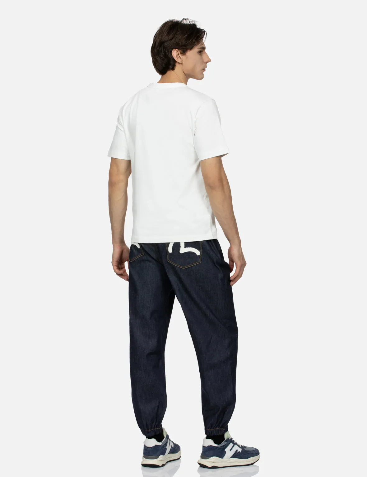 SPRING/ SUMMER COLLECTION 2025 Kamon Stitching with Patterned Pocket Regular Fit T-shirt