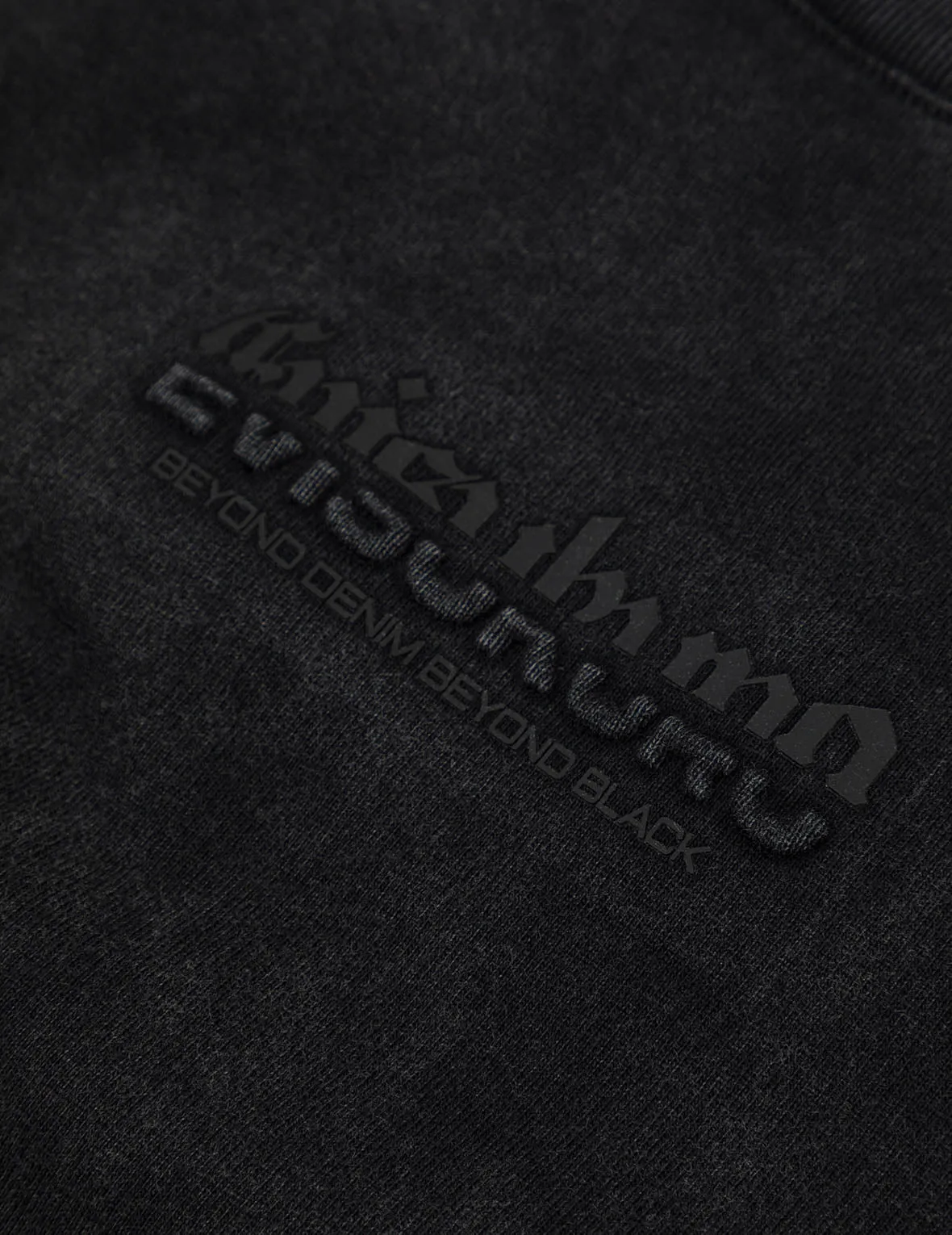 SPRING/ SUMMER COLLECTION 2025 Logo Embroidery Regular Fit Acid-Wash T-Shirt
