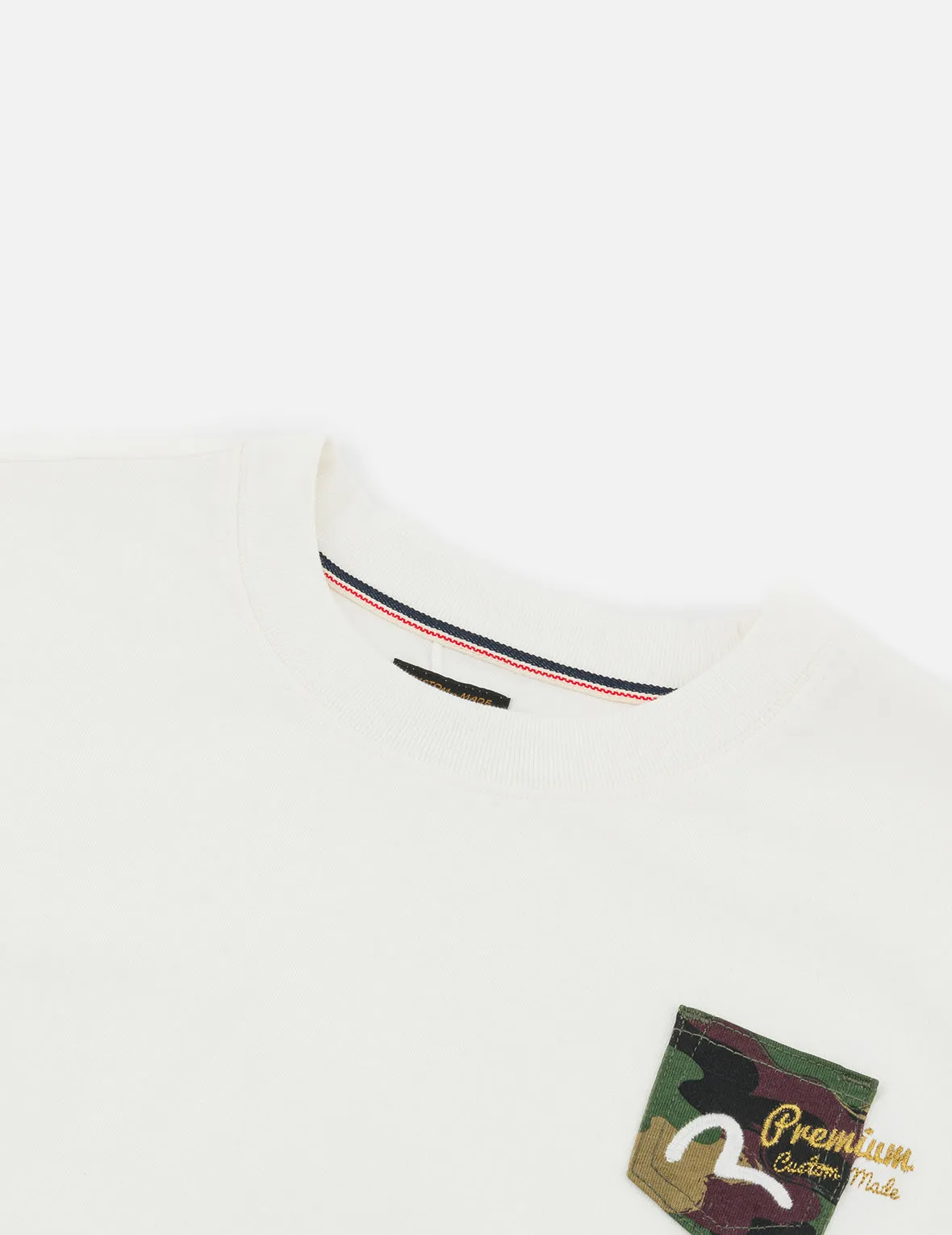 SPRING/ SUMMER COLLECTION 2025 Multi-embroidery and Multi-pocket Relax Fit T-shirt