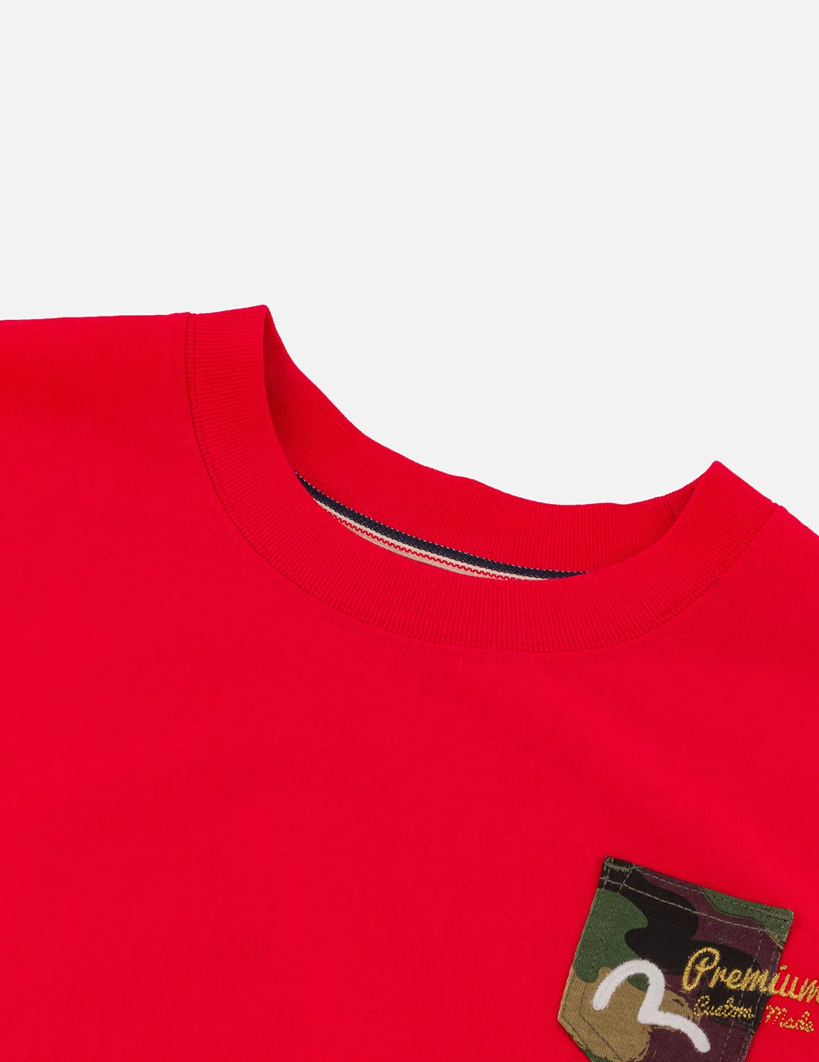 SPRING/ SUMMER COLLECTION 2025 Multi-embroidery and Multi-pocket Relax Fit T-shirt