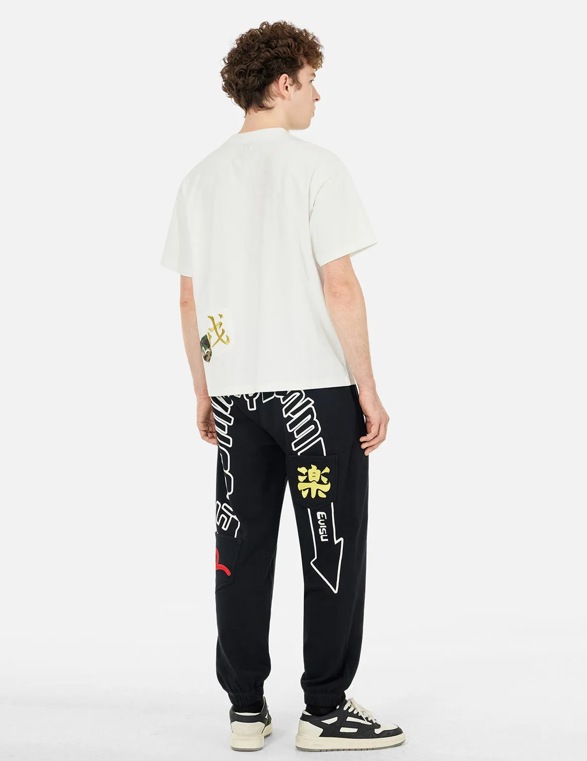 SPRING/ SUMMER COLLECTION 2025 Multi-embroidery and Multi-pocket Relax Fit T-shirt