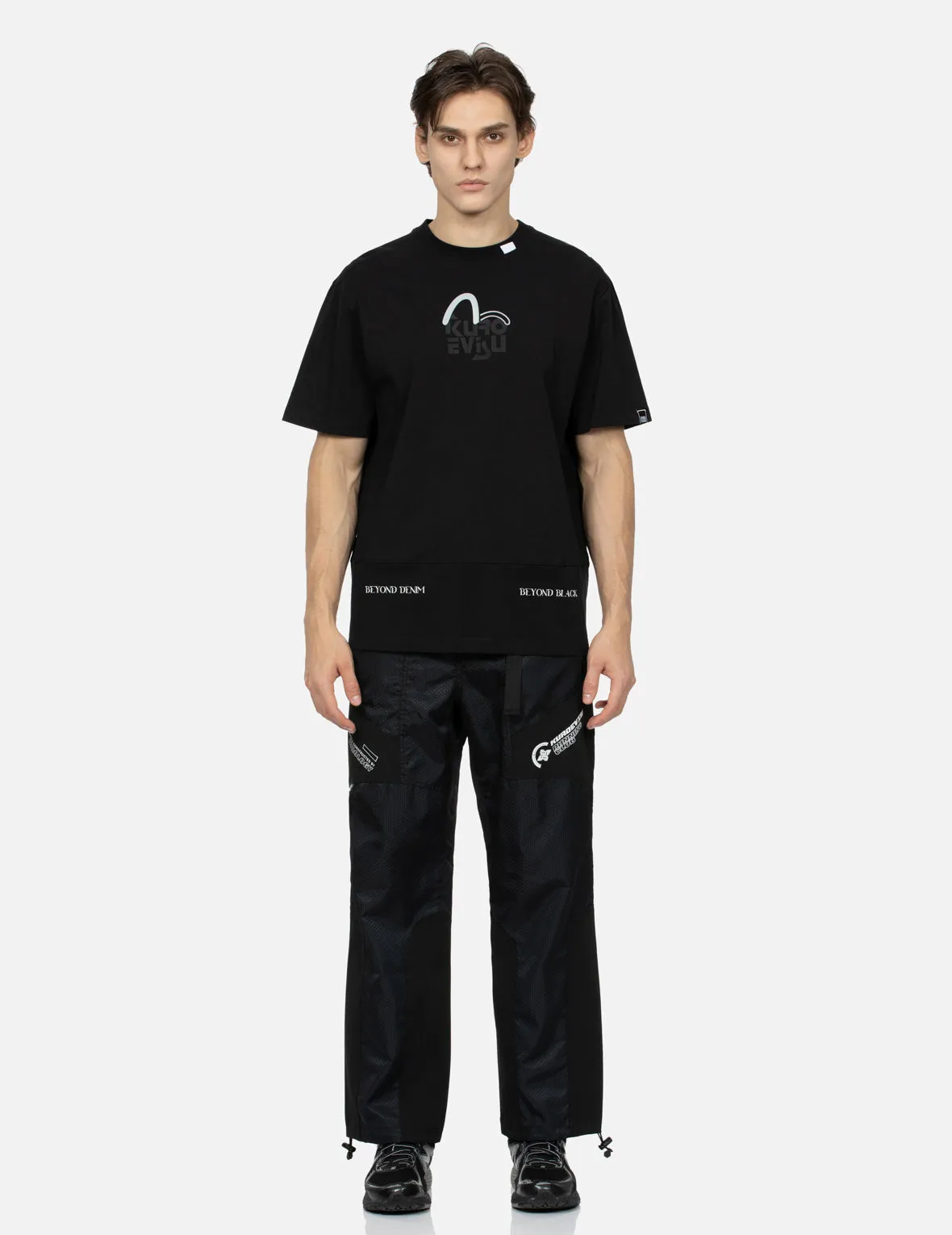 SPRING/ SUMMER COLLECTION 2025 Multi Logos and Overlock Stitching Regular Fit T-shirt