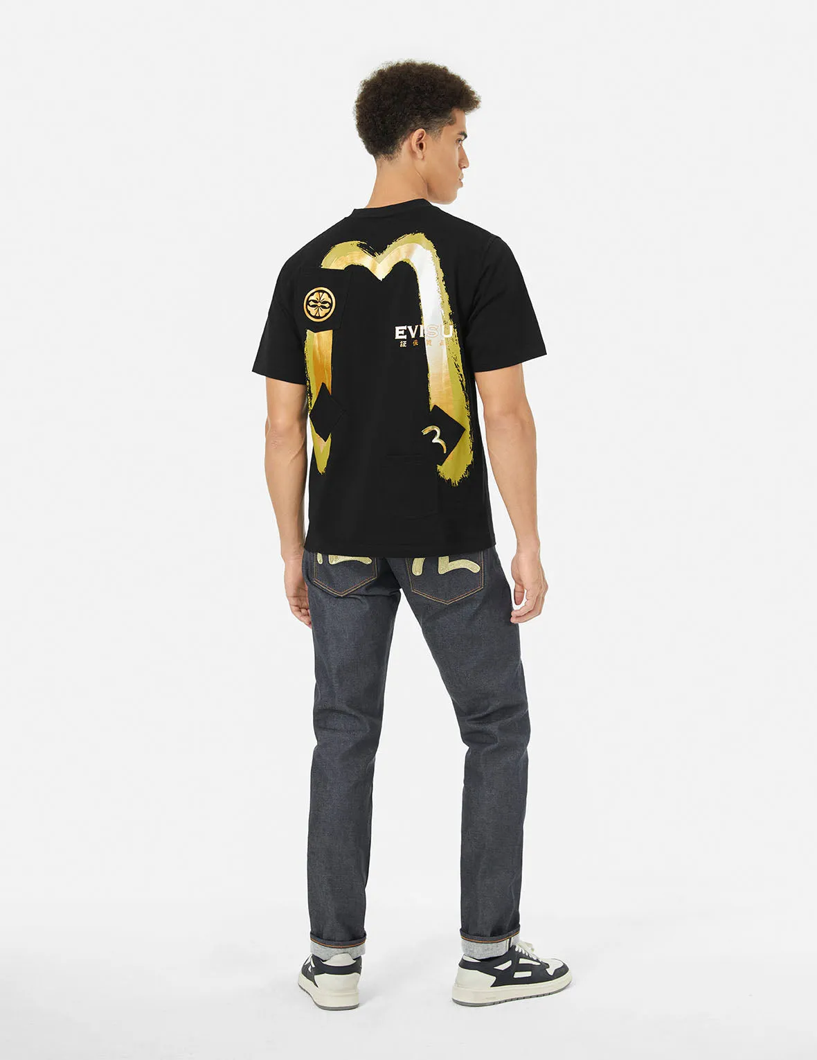 SPRING/ SUMMER COLLECTION 2025 Multi-Pocket Print and Seagull Brushstroke Daicock Print Regular Fit T-Shirt