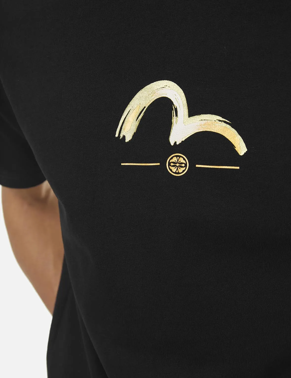 SPRING/ SUMMER COLLECTION 2025 Multi-Pocket Print and Seagull Brushstroke Daicock Print Regular Fit T-Shirt