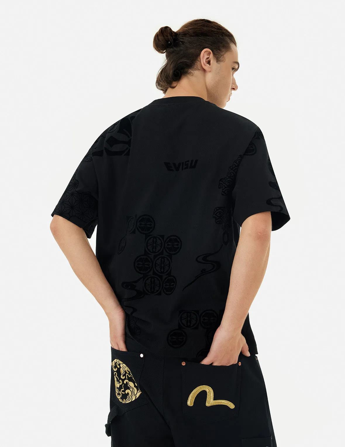 SPRING/ SUMMER COLLECTION 2025 Seagull Embroidery and Allover Flocking Patterns Relax Fit T-shirt