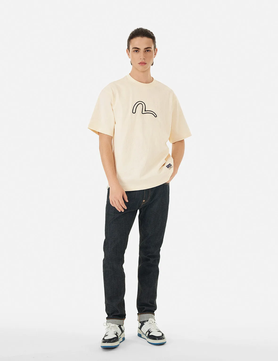SPRING/ SUMMER COLLECTION 2025 Seagull Embroidery and Allover Flocking Patterns Relax Fit T-shirt